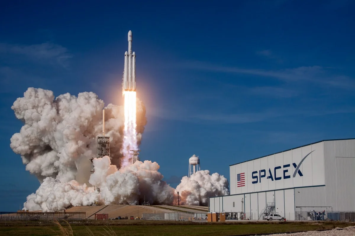 Does Starlink Work in 90mph UK Gales and Heavy Snow? (Weather Facts)